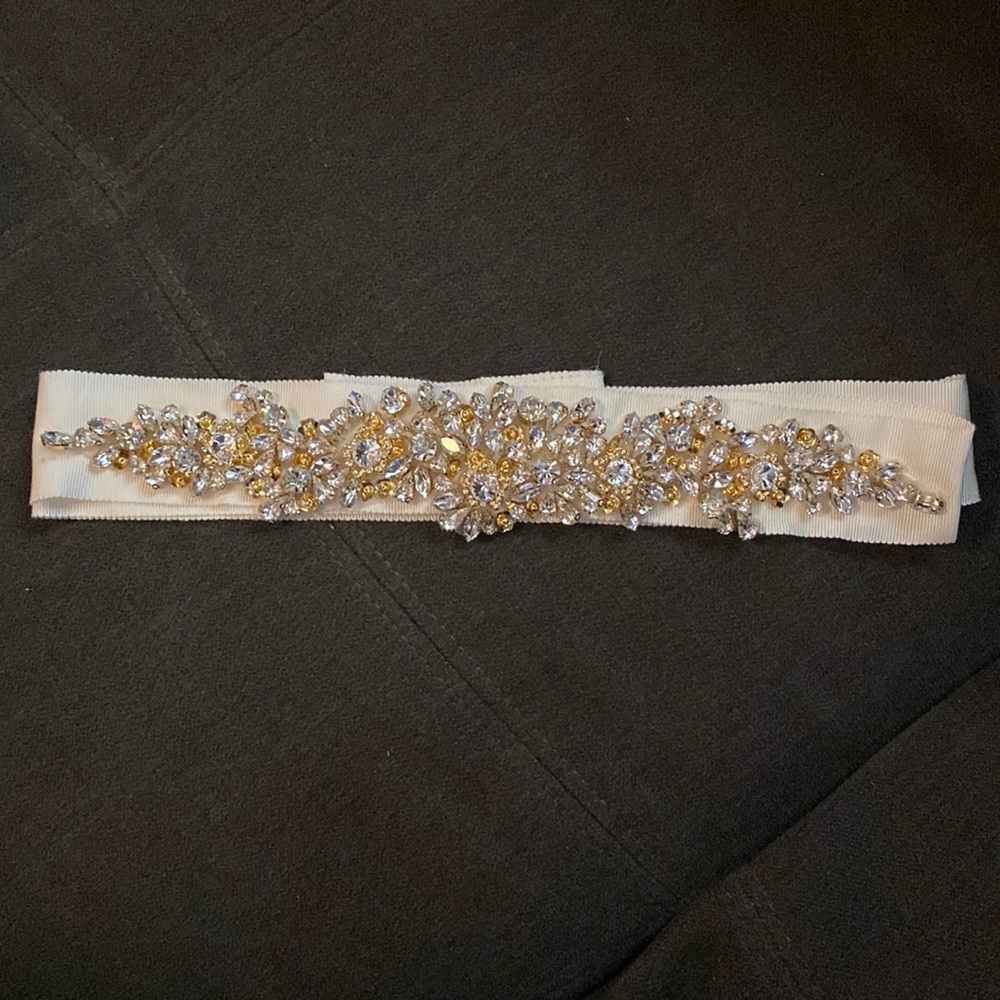 New in Box! Bridal Gown Belt Brand New